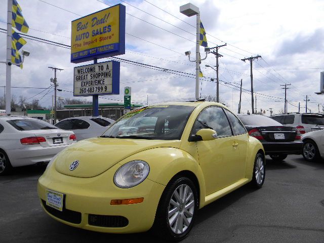 Volkswagen New Beetle SE Hatchback