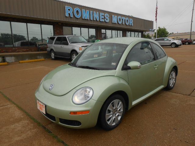 Volkswagen New Beetle 2008 photo 1
