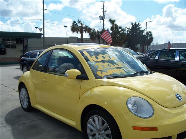 Volkswagen New Beetle 2008 photo 2