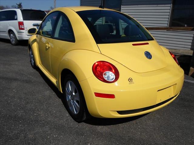 Volkswagen New Beetle 2008 photo 2