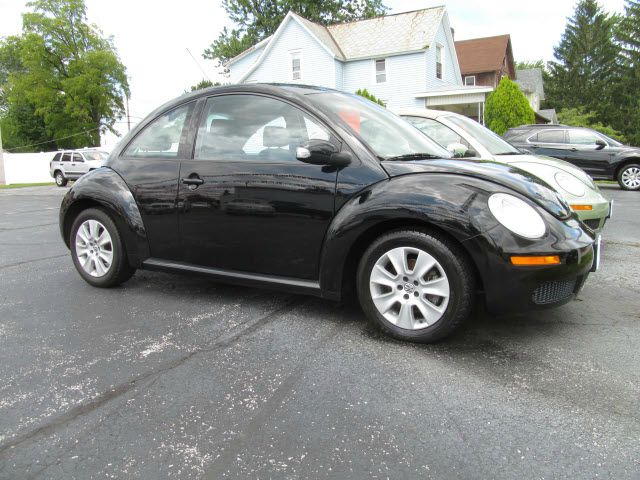 Volkswagen New Beetle 2008 photo 3