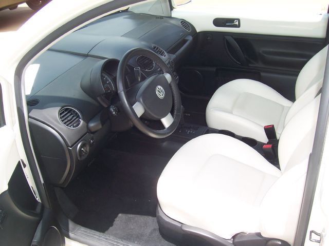 Volkswagen New Beetle X CAB SLE Z-71 4X4 Hatchback