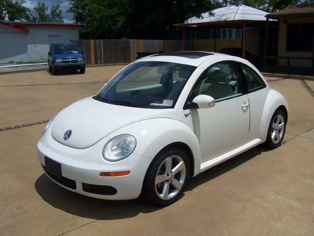 Volkswagen New Beetle 2008 photo 3