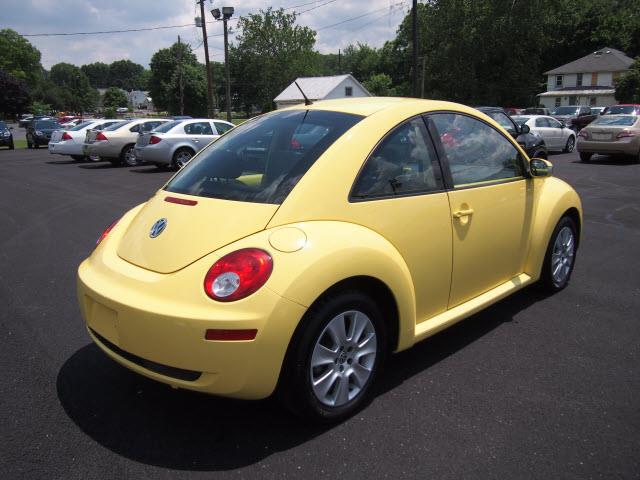 Volkswagen New Beetle 2008 photo 4