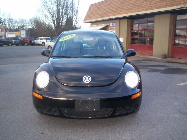 Volkswagen New Beetle 2008 photo 2