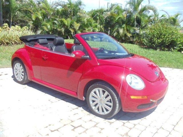 Volkswagen New Beetle 2008 photo 1