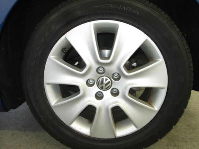 Volkswagen New Beetle 2008 photo 2