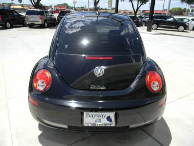 Volkswagen New Beetle 2008 photo 3
