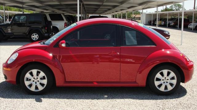 Volkswagen New Beetle 2008 photo 2