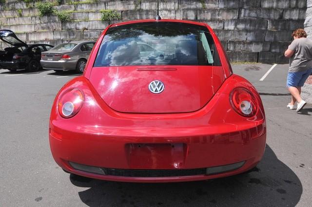 Volkswagen New Beetle 2008 photo 1