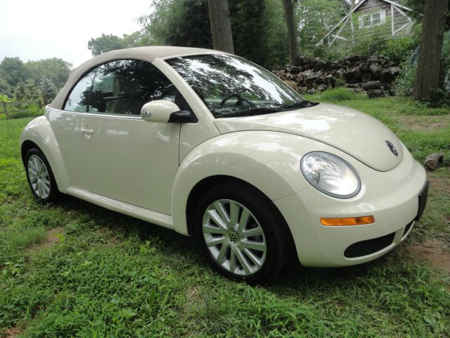 Volkswagen New Beetle 2009 photo 3