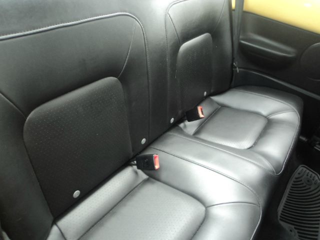 Volkswagen New Beetle 2009 photo 3