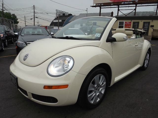 Volkswagen New Beetle 2009 photo 4