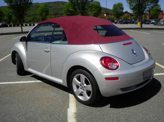 Volkswagen New Beetle 2003 Toyota Sport Convertible