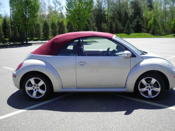 Volkswagen New Beetle 2009 photo 3