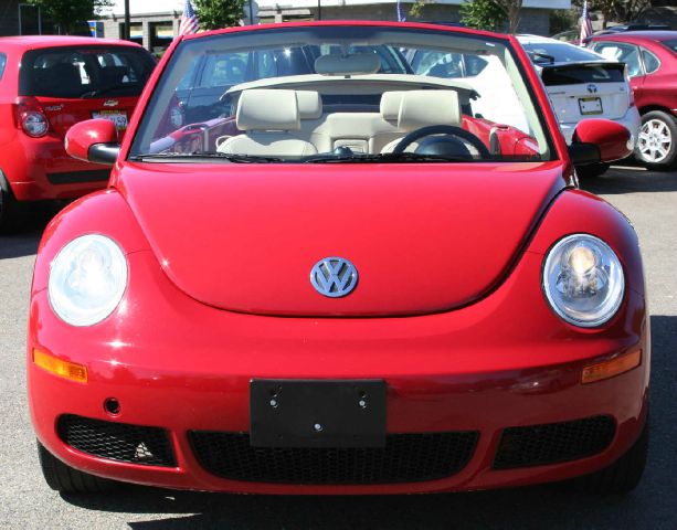 Volkswagen New Beetle 3.5L R350 AWD Convertible