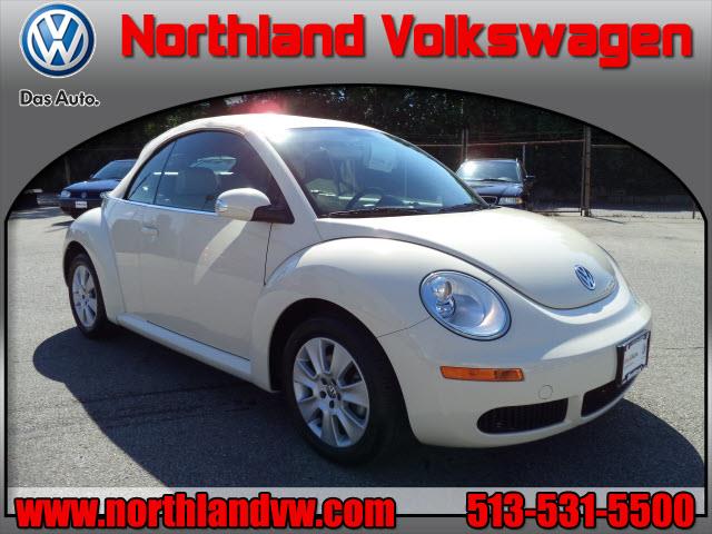 Volkswagen New Beetle 2009 photo 4