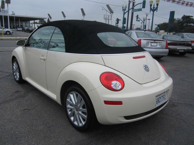 Volkswagen New Beetle 2009 photo 6