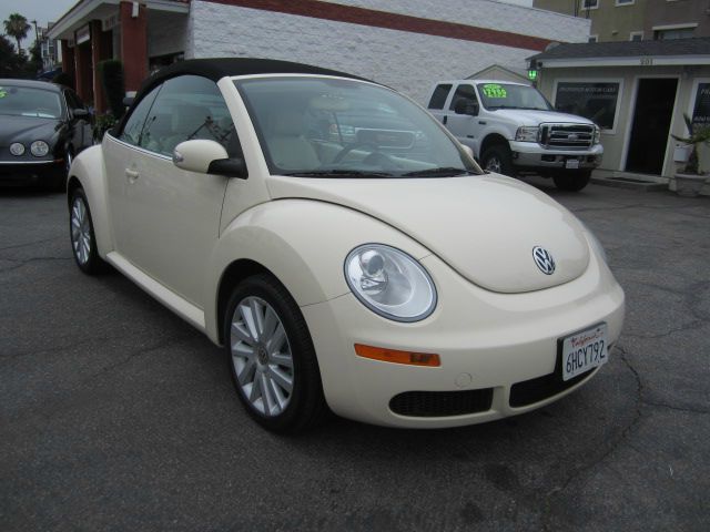 Volkswagen New Beetle 2009 photo 8