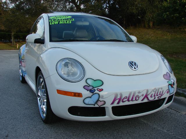 Volkswagen New Beetle 2009 photo 4
