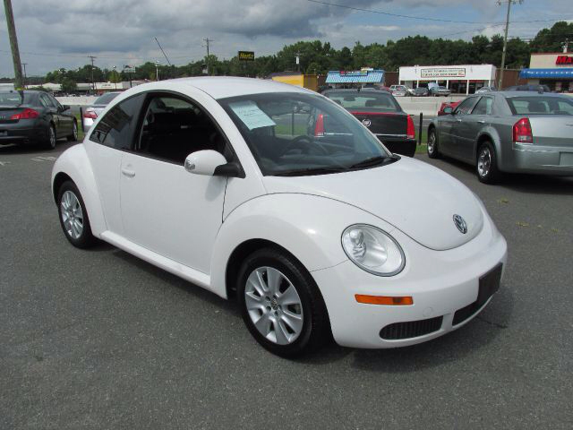 Volkswagen New Beetle 2009 photo 3