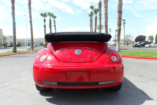 Volkswagen New Beetle 3.5L R350 AWD Convertible