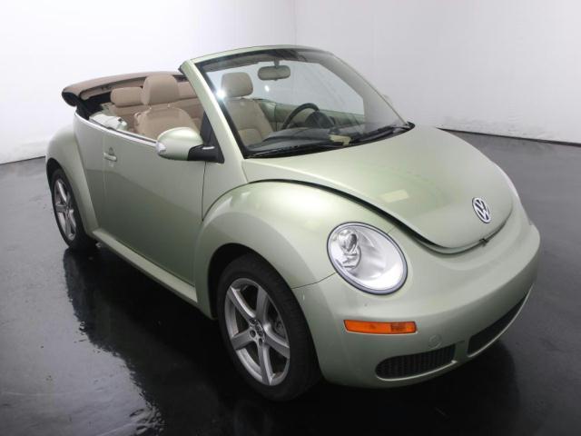 Volkswagen New Beetle 2009 photo 1
