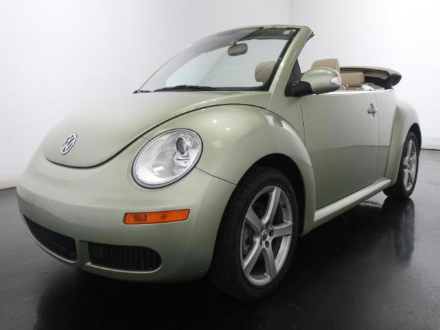 Volkswagen New Beetle 2009 photo 3