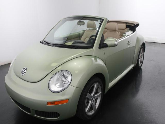 Volkswagen New Beetle 2009 photo 4