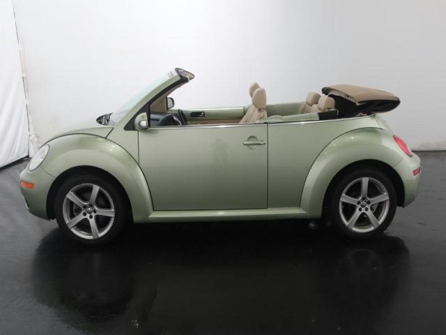 Volkswagen New Beetle 2009 photo 5