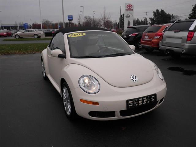 Volkswagen New Beetle 2009 photo 4