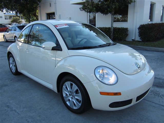 Volkswagen New Beetle 2010 photo 3