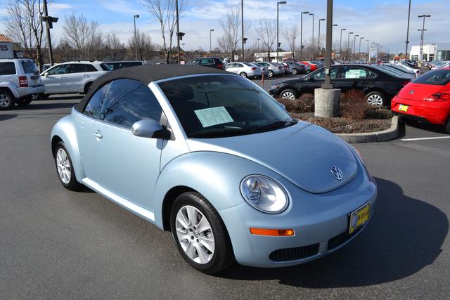 Volkswagen New Beetle 2010 photo 3