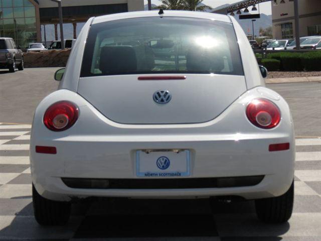 Volkswagen New Beetle Premium Edition Hatchback