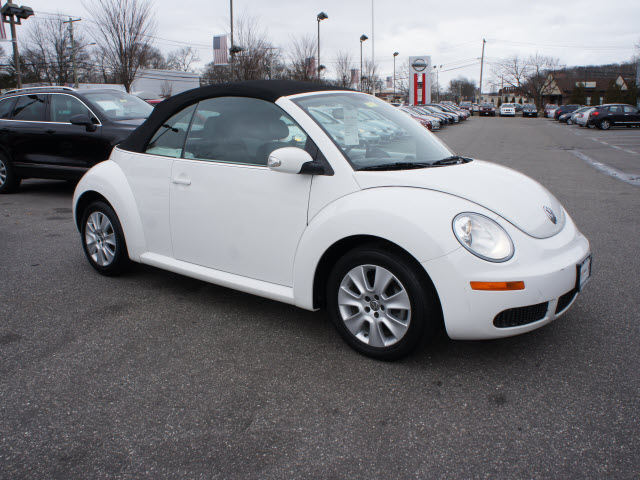 Volkswagen New Beetle 2010 photo 4