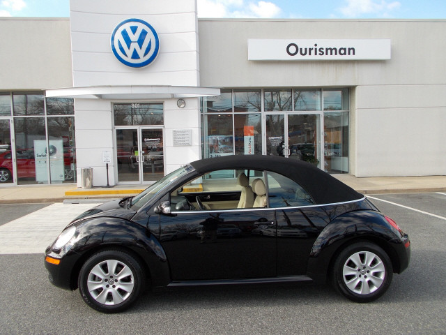 Volkswagen New Beetle 2010 photo 1