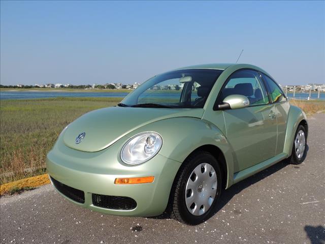 Volkswagen New Beetle 2010 photo 3