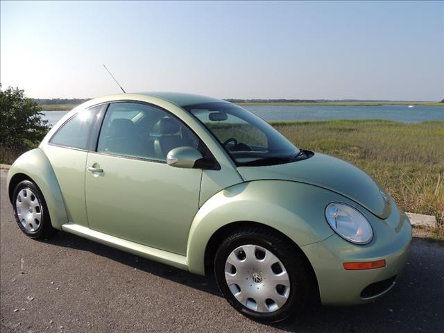 Volkswagen New Beetle 2010 photo 4