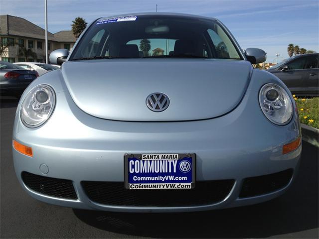 Volkswagen New Beetle 2010 photo 5