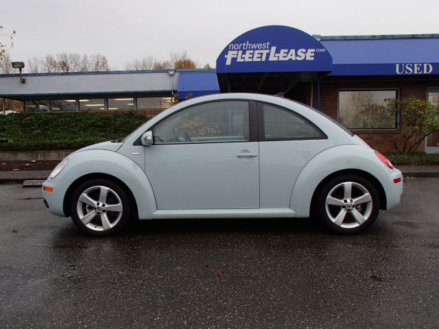 Volkswagen New Beetle 2010 photo 5