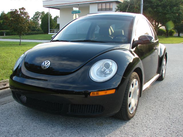 Volkswagen New Beetle 2010 photo 3