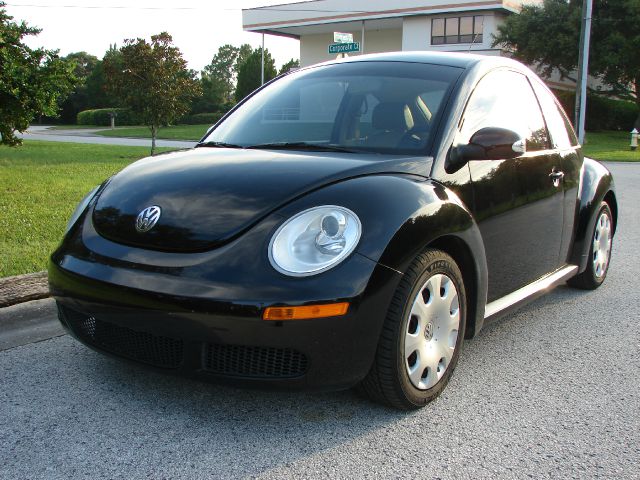 Volkswagen New Beetle 2010 photo 4