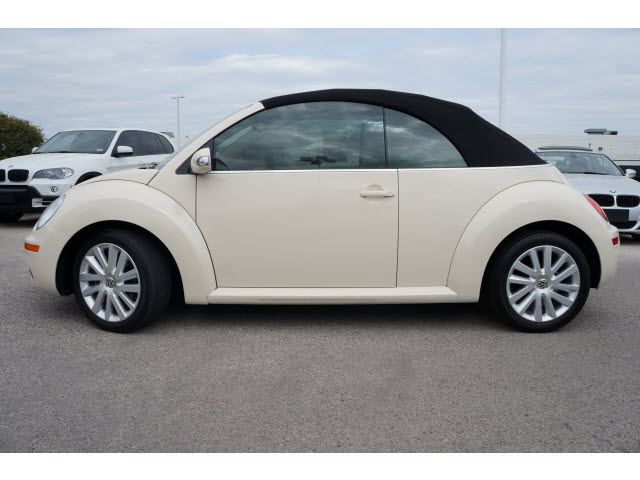 Volkswagen New Beetle 2010 photo 4