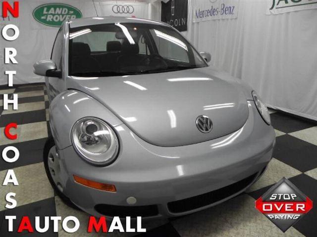 Volkswagen New Beetle 2010 photo 3