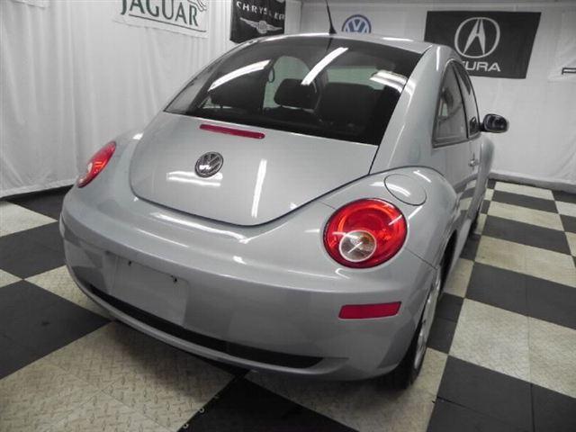 Volkswagen New Beetle Premium Edition Hatchback