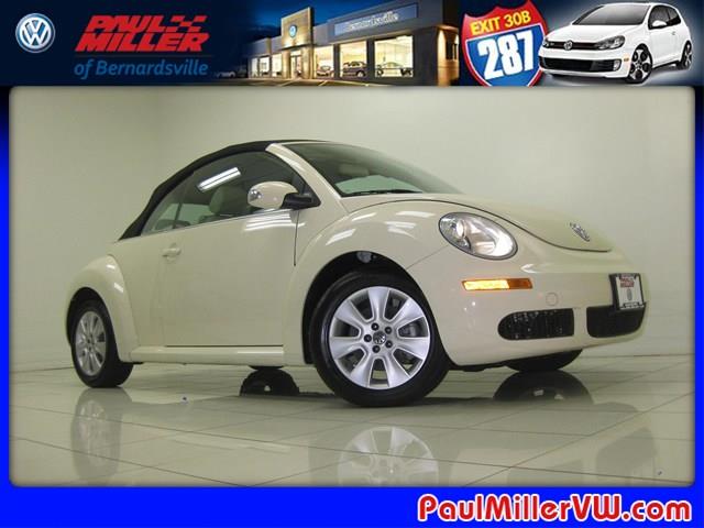 Volkswagen New Beetle 2010 photo 3