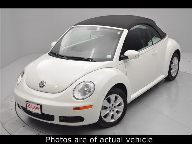 Volkswagen New Beetle 2010 photo 2