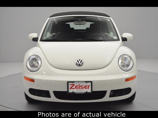 Volkswagen New Beetle 2010 photo 4