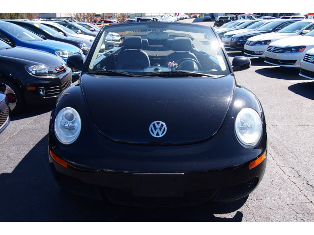 Volkswagen New Beetle 2010 photo 4