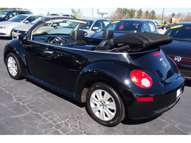 Volkswagen New Beetle 2010 photo 5